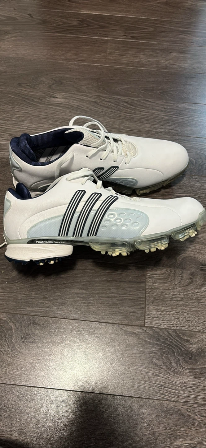NEW Women’s Sz 10 Golf Shoes