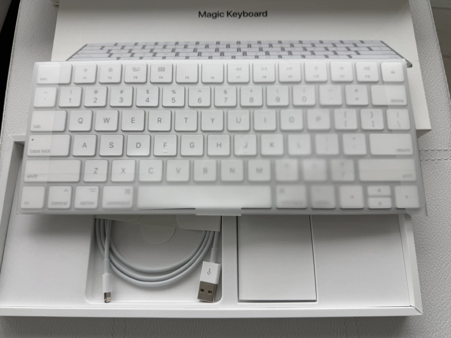 Apple Magic Keyboard (new in box) - photo 4