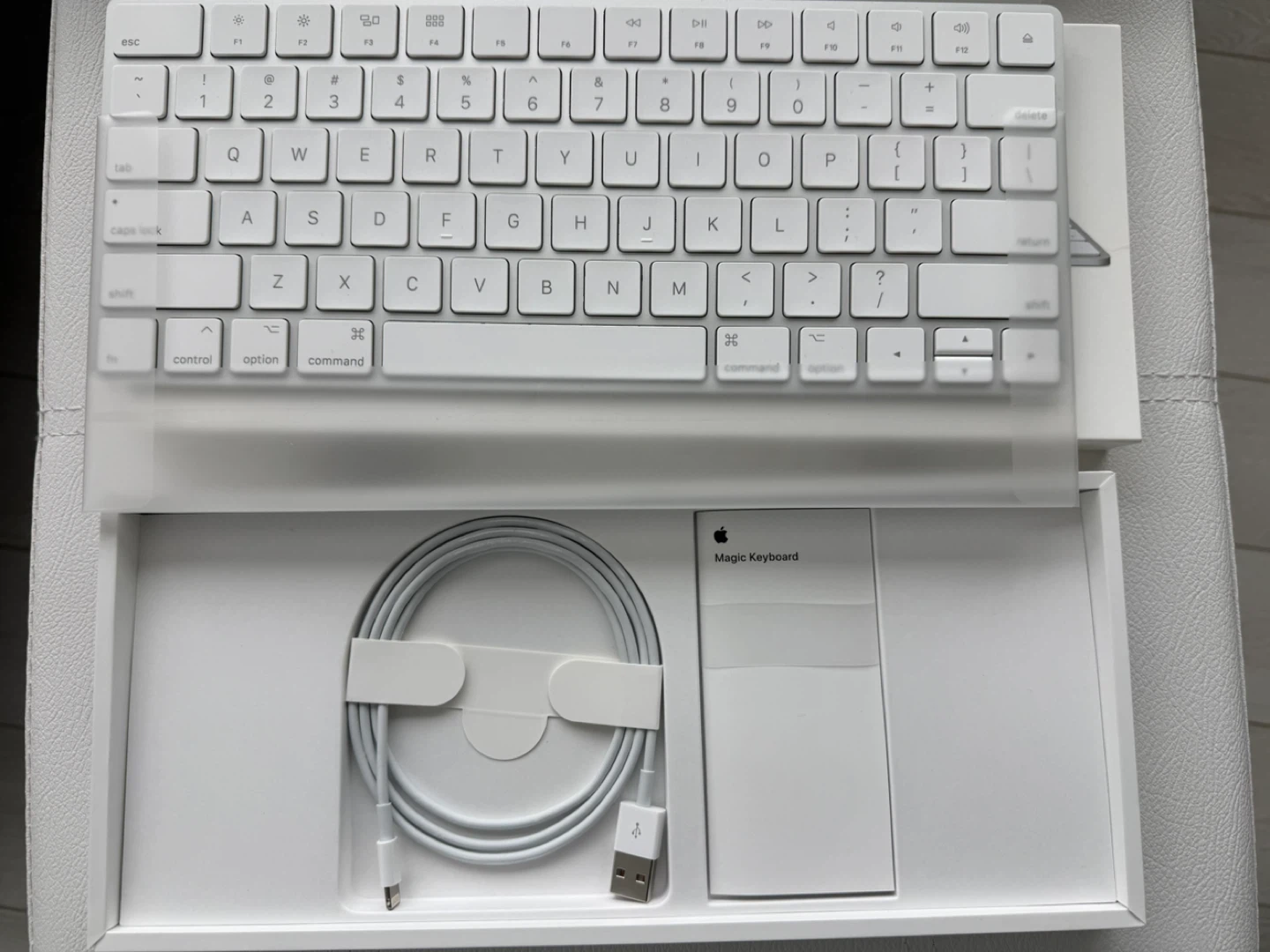 Apple Magic Keyboard (new in box) - photo 5