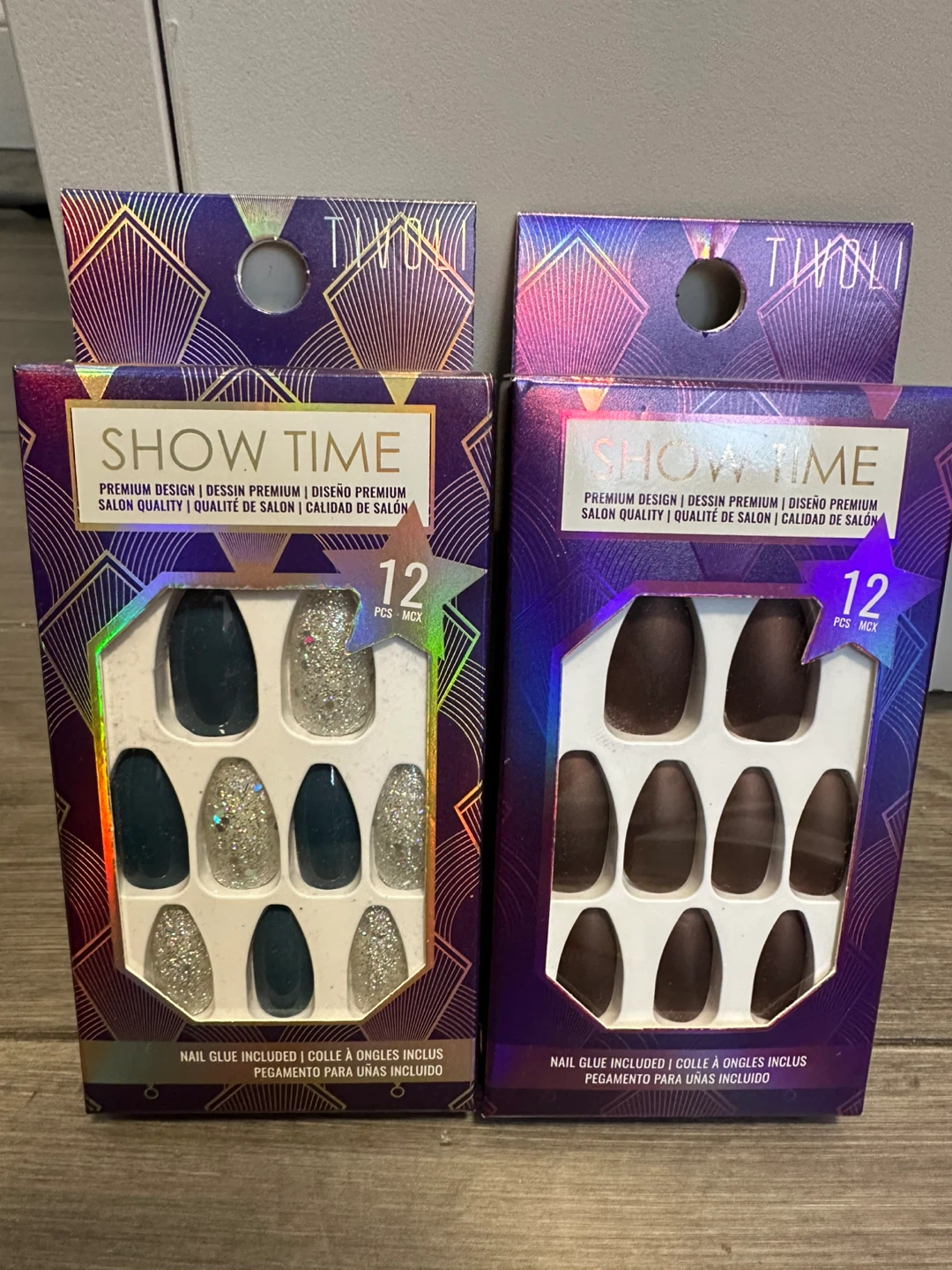 Press-On Nails with Glue