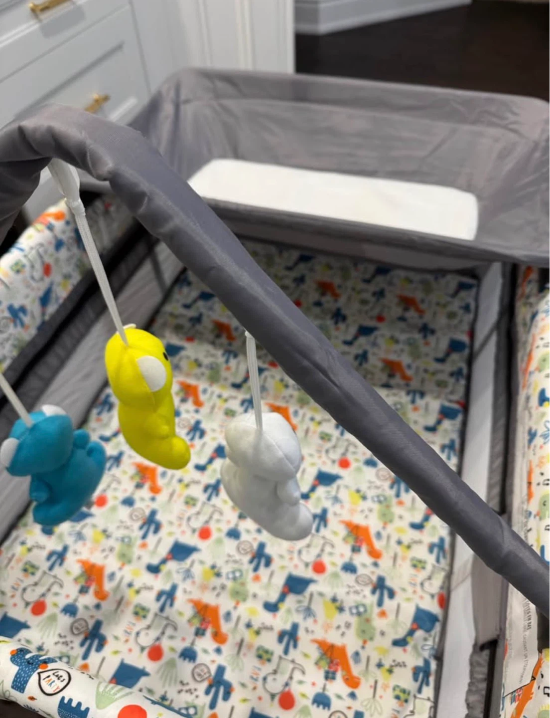 LIVINGbalance Playpen with Changing Table and Mobile