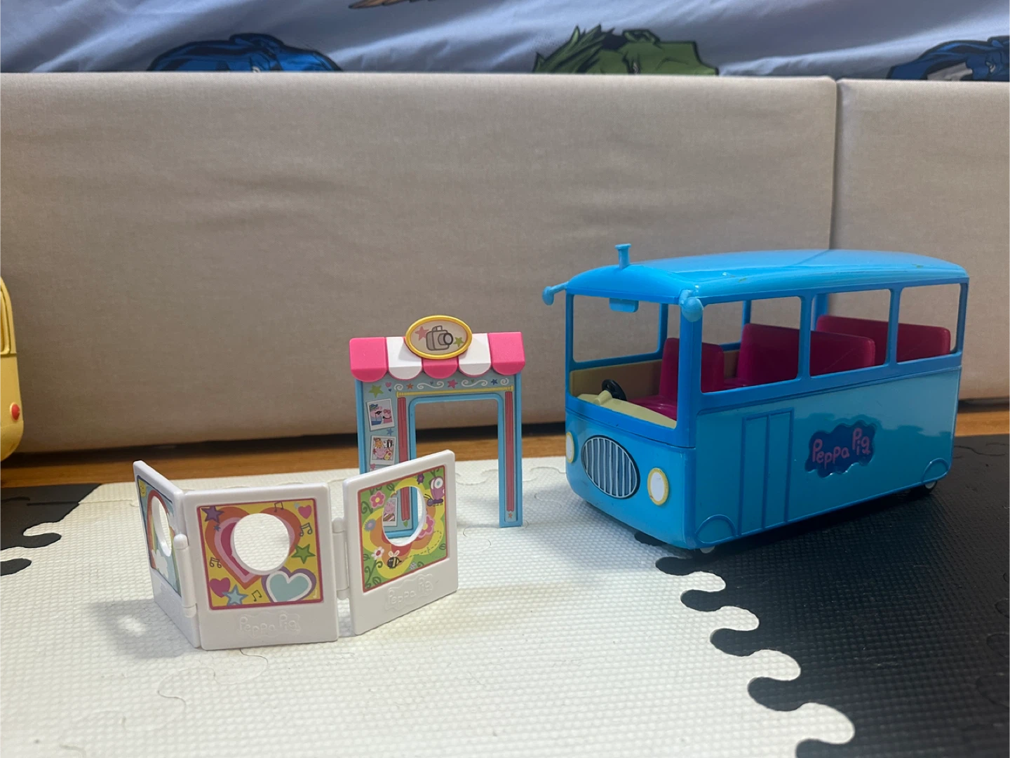 Peppa Pig Play Bus and Camper Van with Figures - photo 3