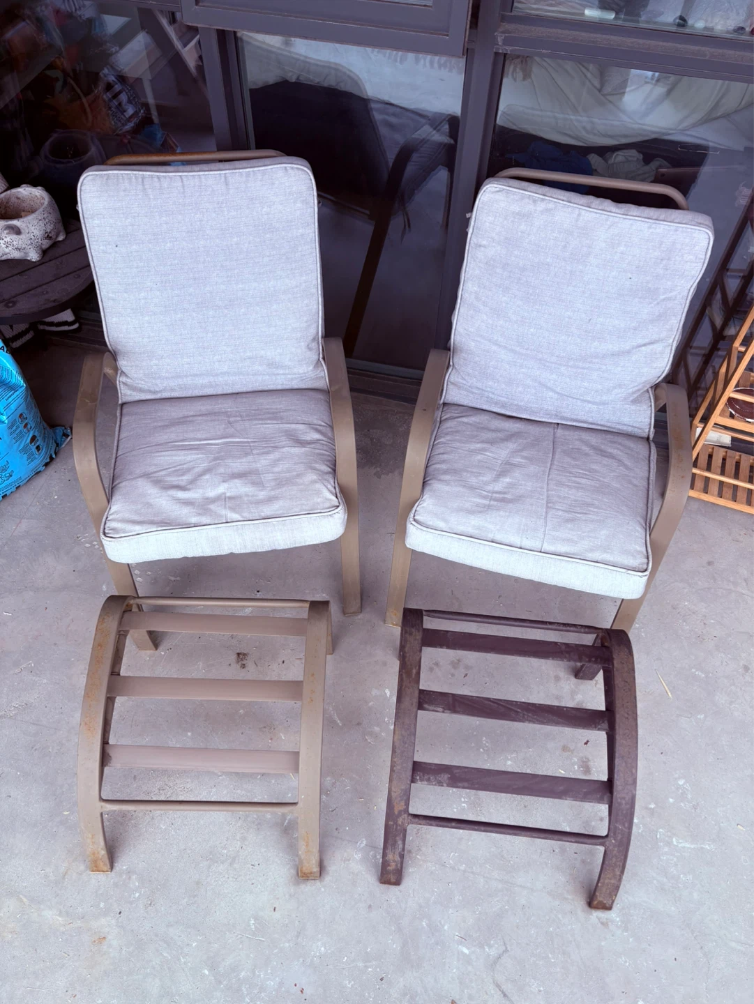 Outdoor Patio Chairs with Ottomans