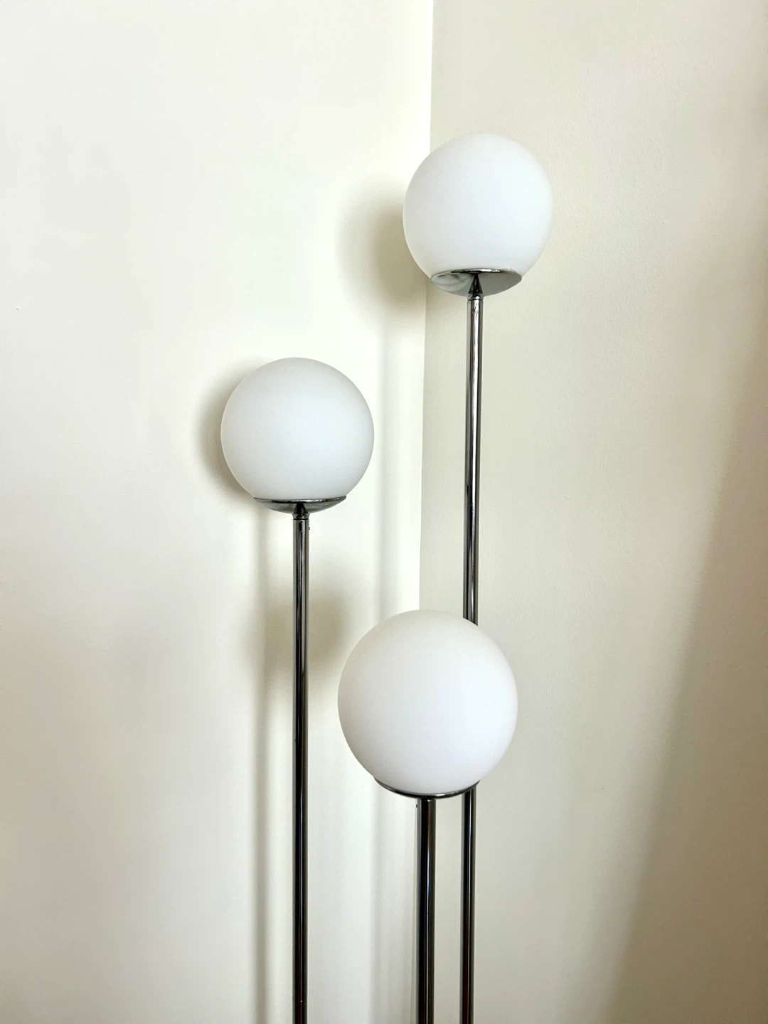 IKEA SIMRISHAMN Floor Lamp, Chrome Plated/Opal Glass - photo 3
