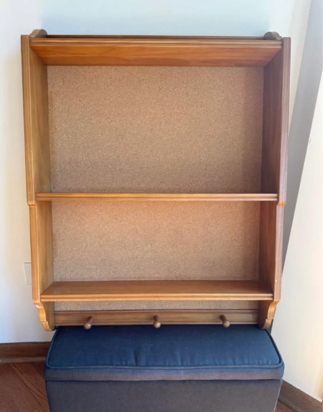 Wooden Wall Shelf with Corkboard and Compartments - photo 2