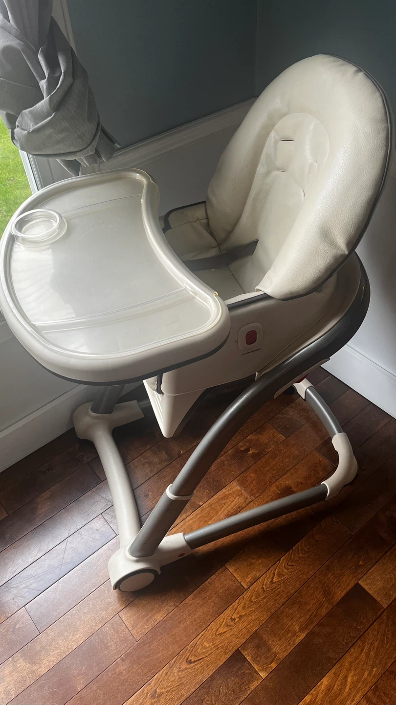 Graco High Chair - photo 2