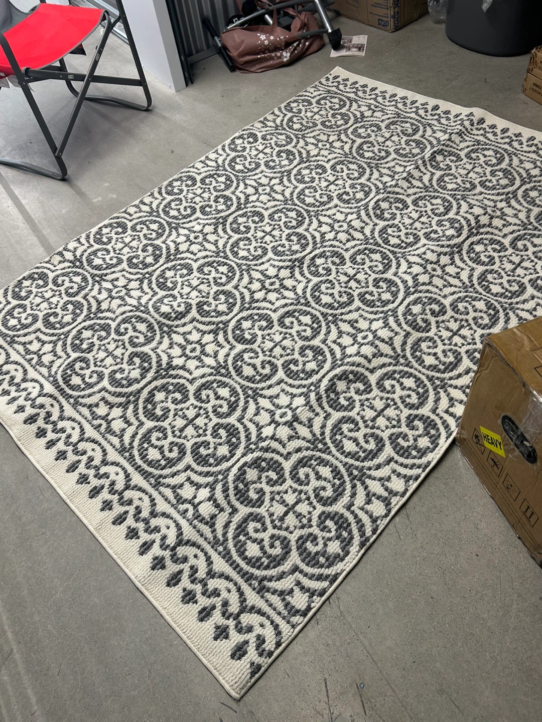 5x7 feet UNTH Area Rug - Grey/Cream Pattern - photo 2