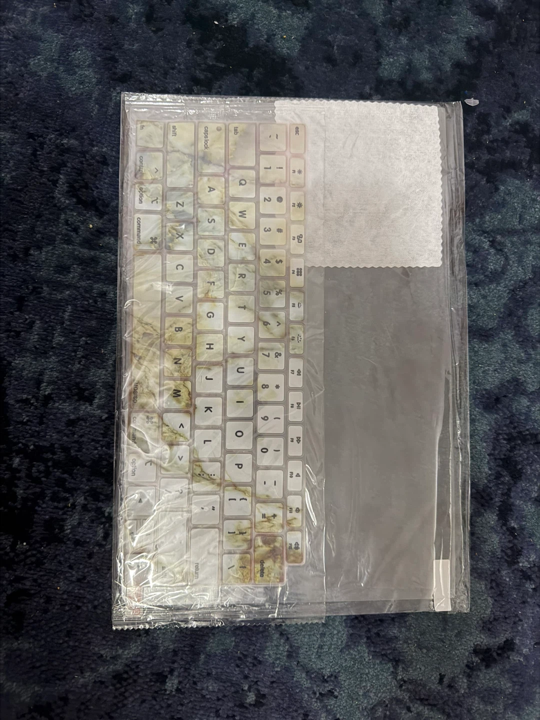 Mosuo MacBook Air 13" Screen Protector & Keyboard Cover Set - photo 2
