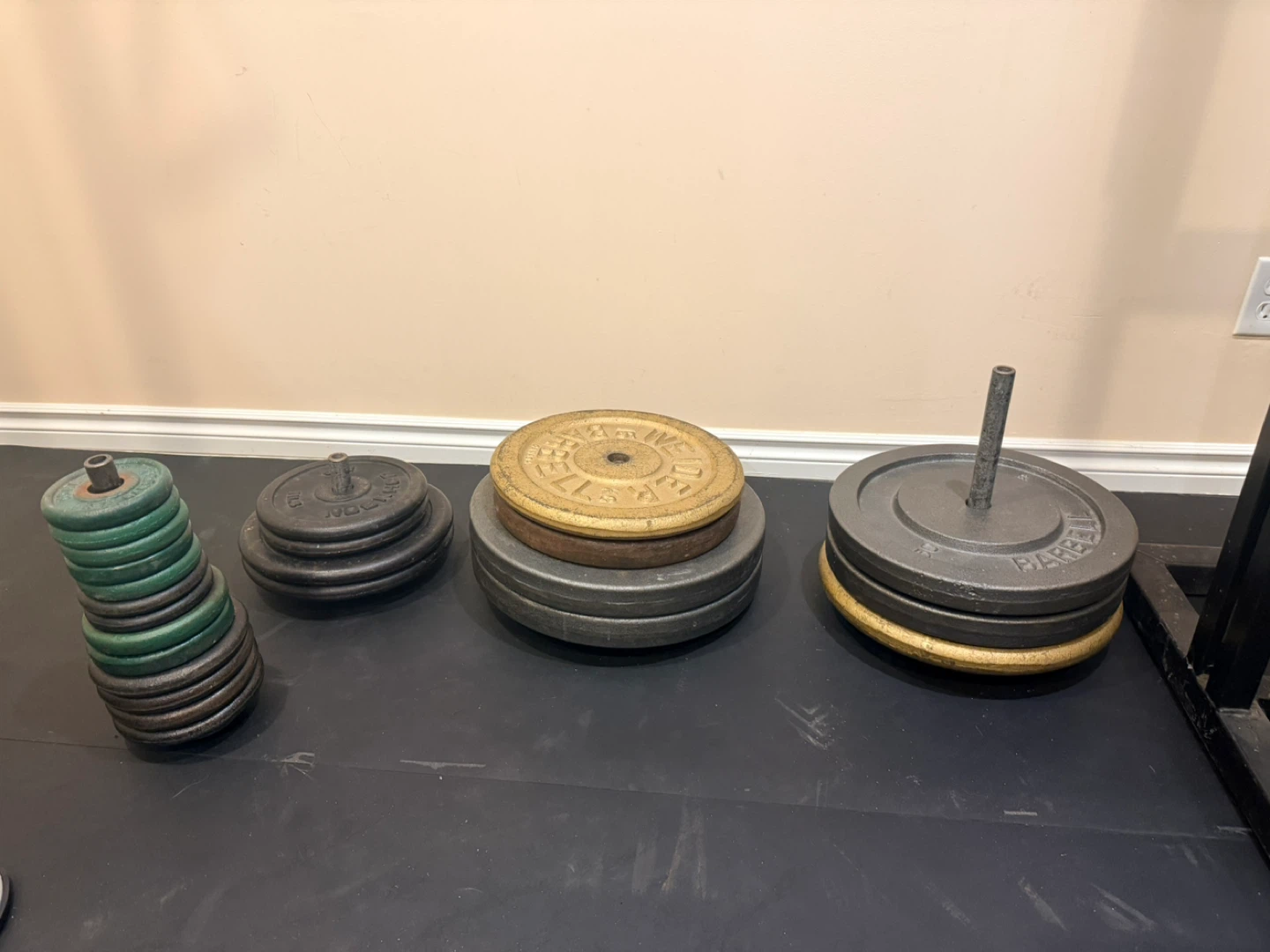 Cable machine and weights - photo 5