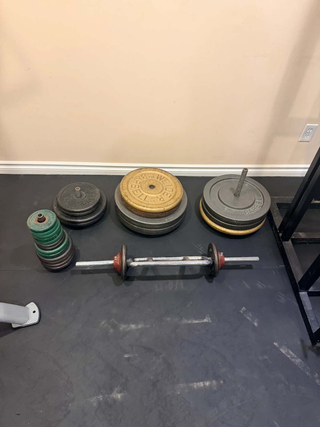 Cable machine and weights - photo 4