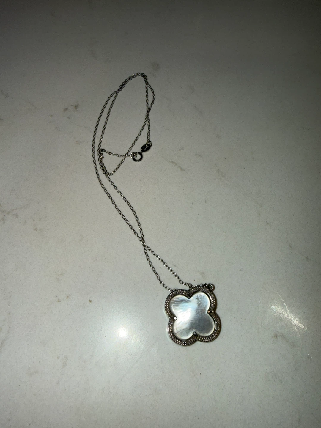 Clover Pendant Necklace with Mother of Pearl (not real brand)