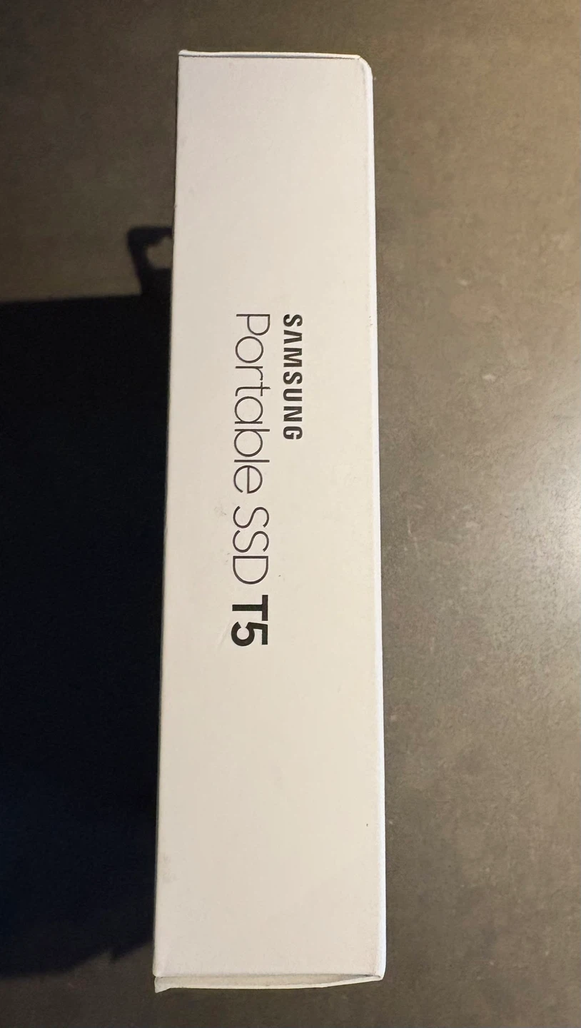 2TB Samsung T5 Portable SSD - photo 3
