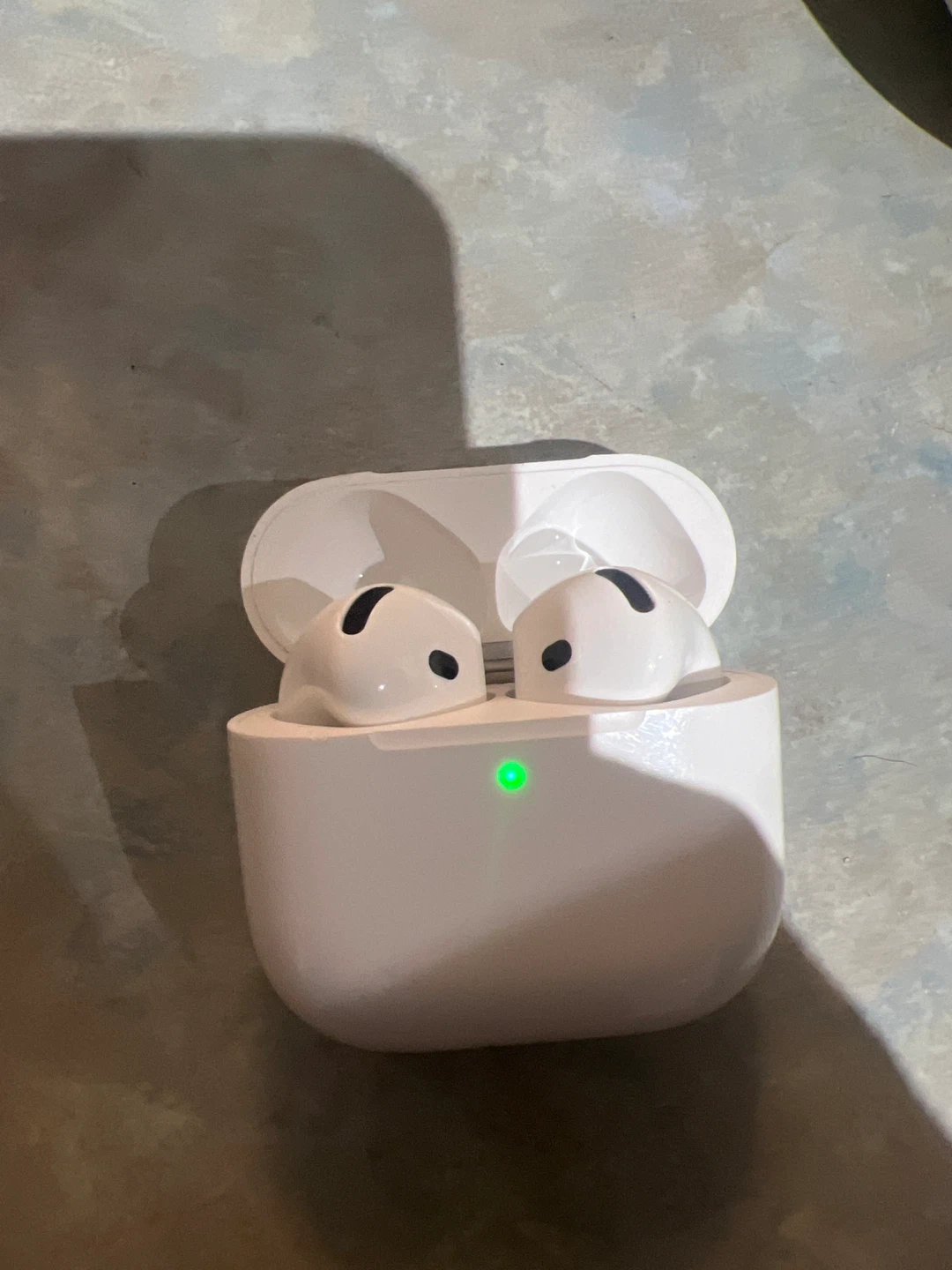 Apple AirPods 5 gen in ear true wireless earbuds - photo 3