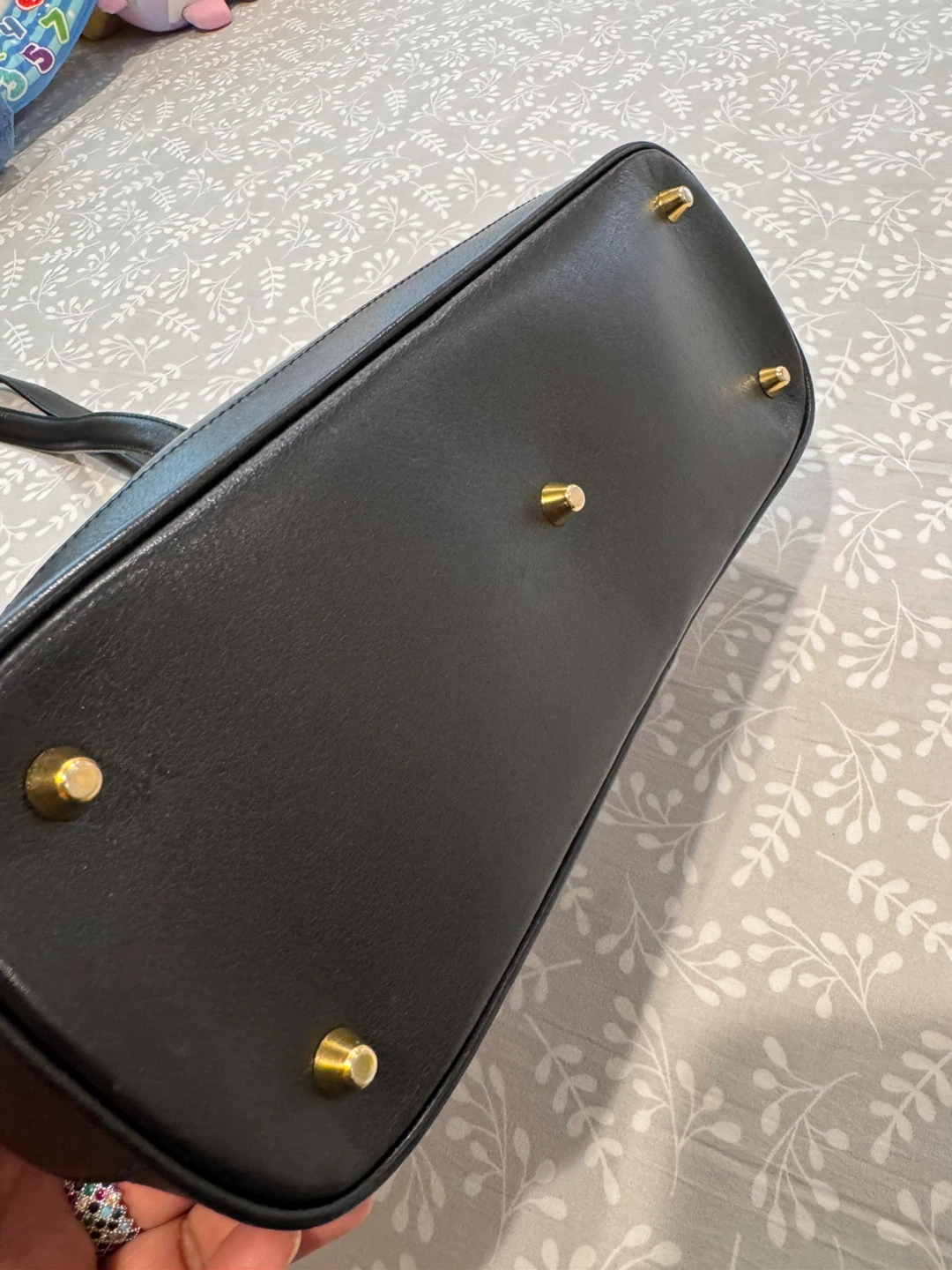 Black Leather Burberry Shoulder Bag - photo 5
