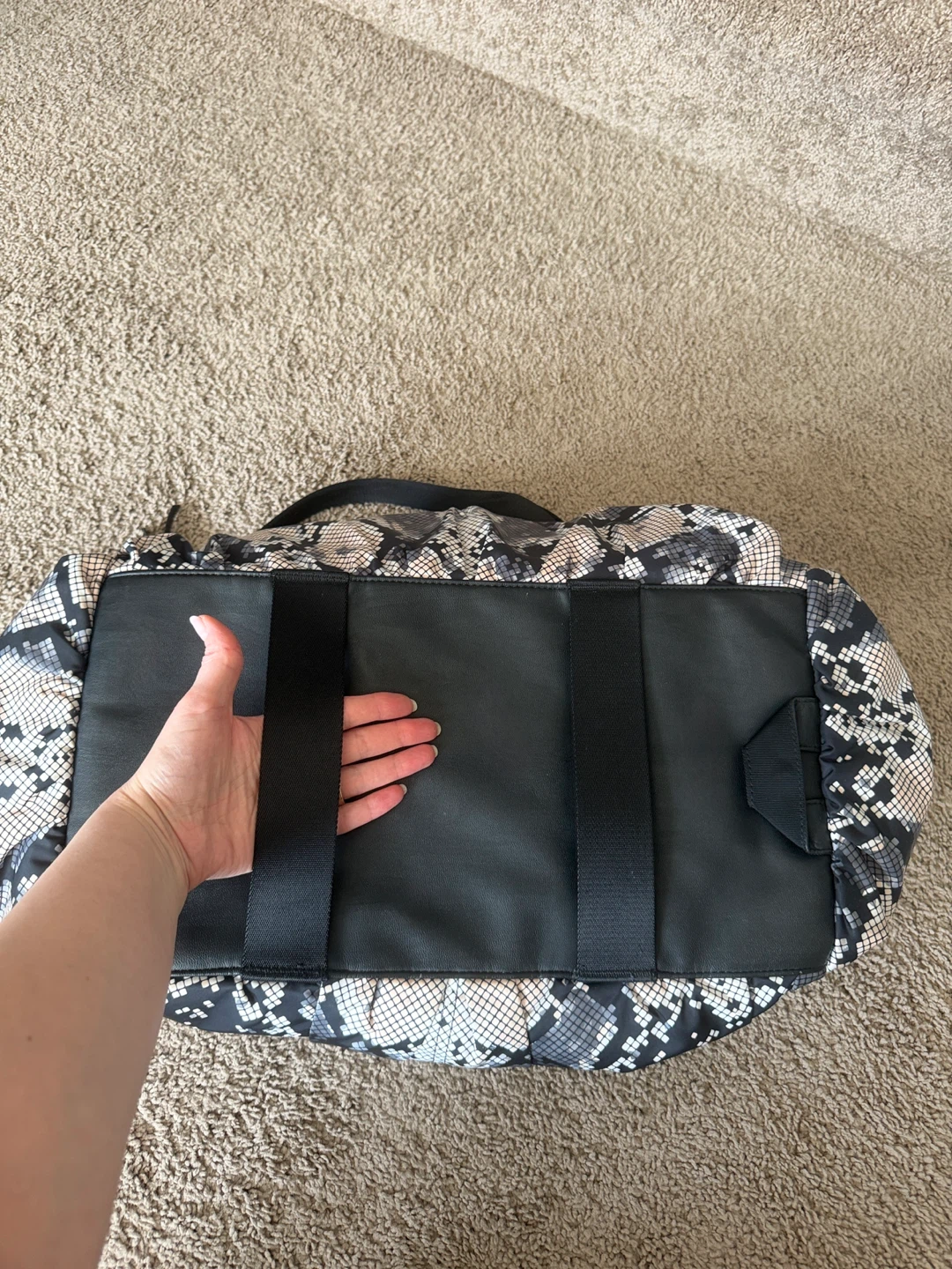 Lululemon Gym To Win Duffel - photo 5