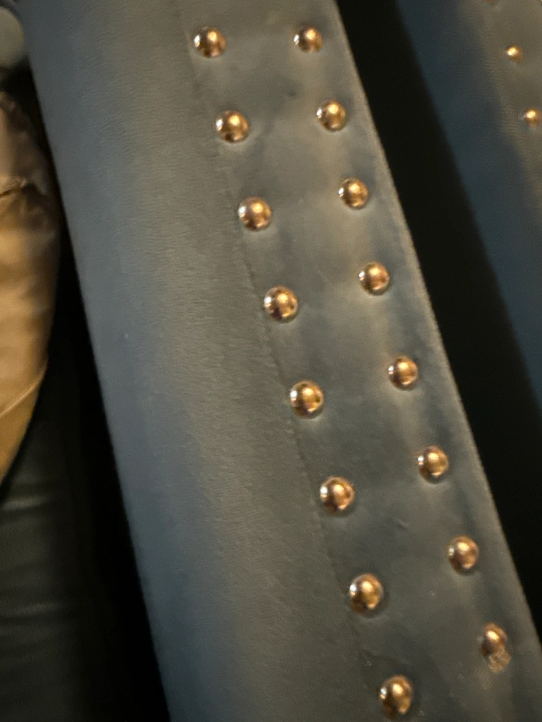 Pair of Blue Velvet Accent Chairs - photo 3