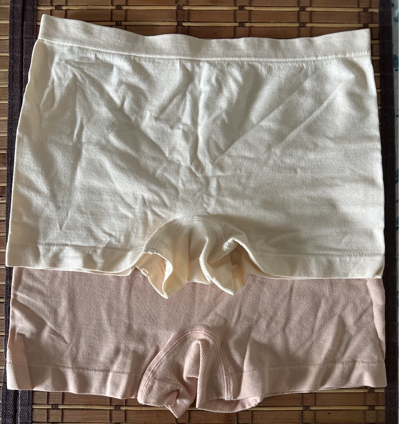 Both (2) Hanes Women's Underwear Size 5/S - photo 3