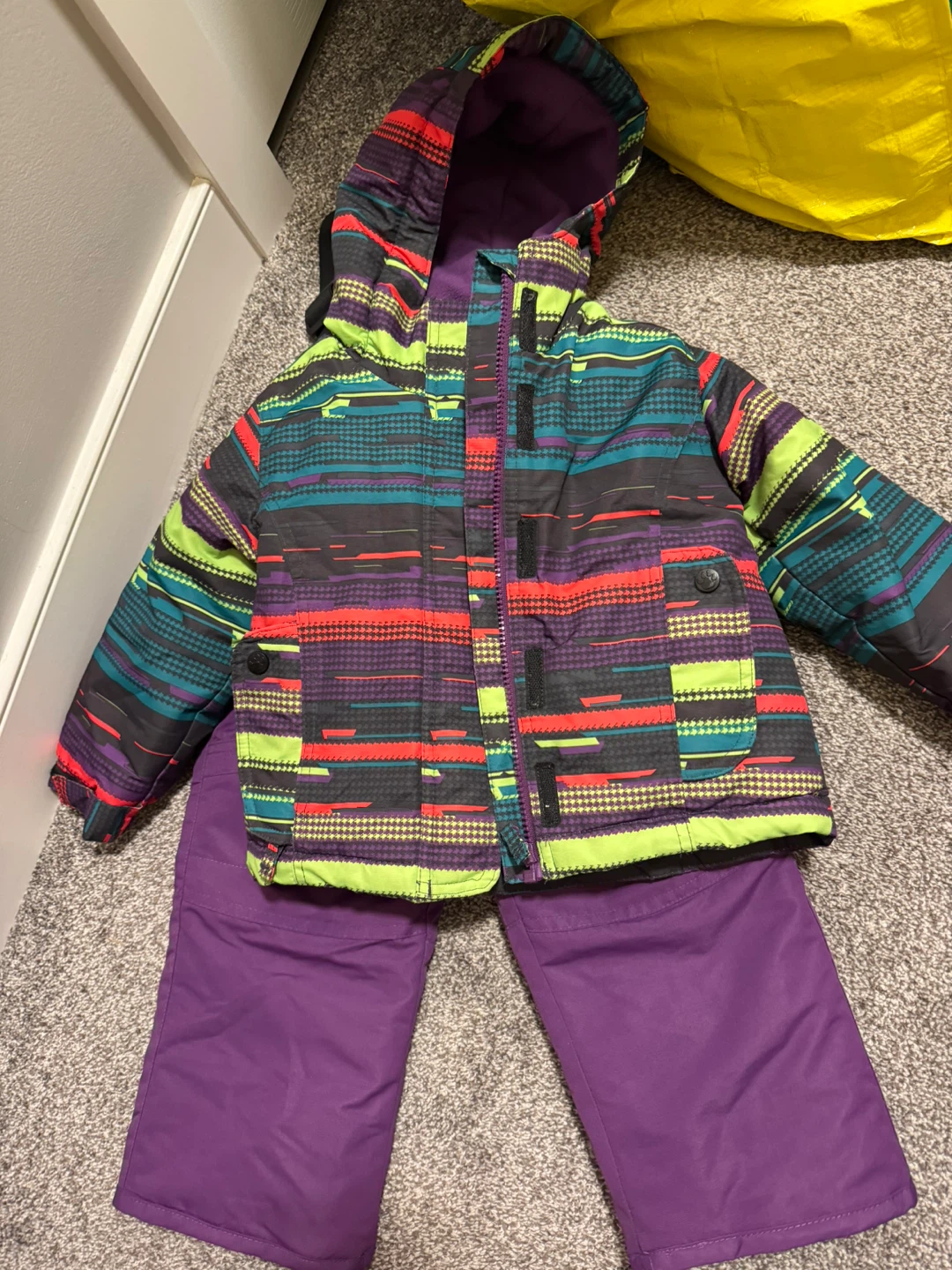 Hot Paws Kids Snowsuit - Size 3