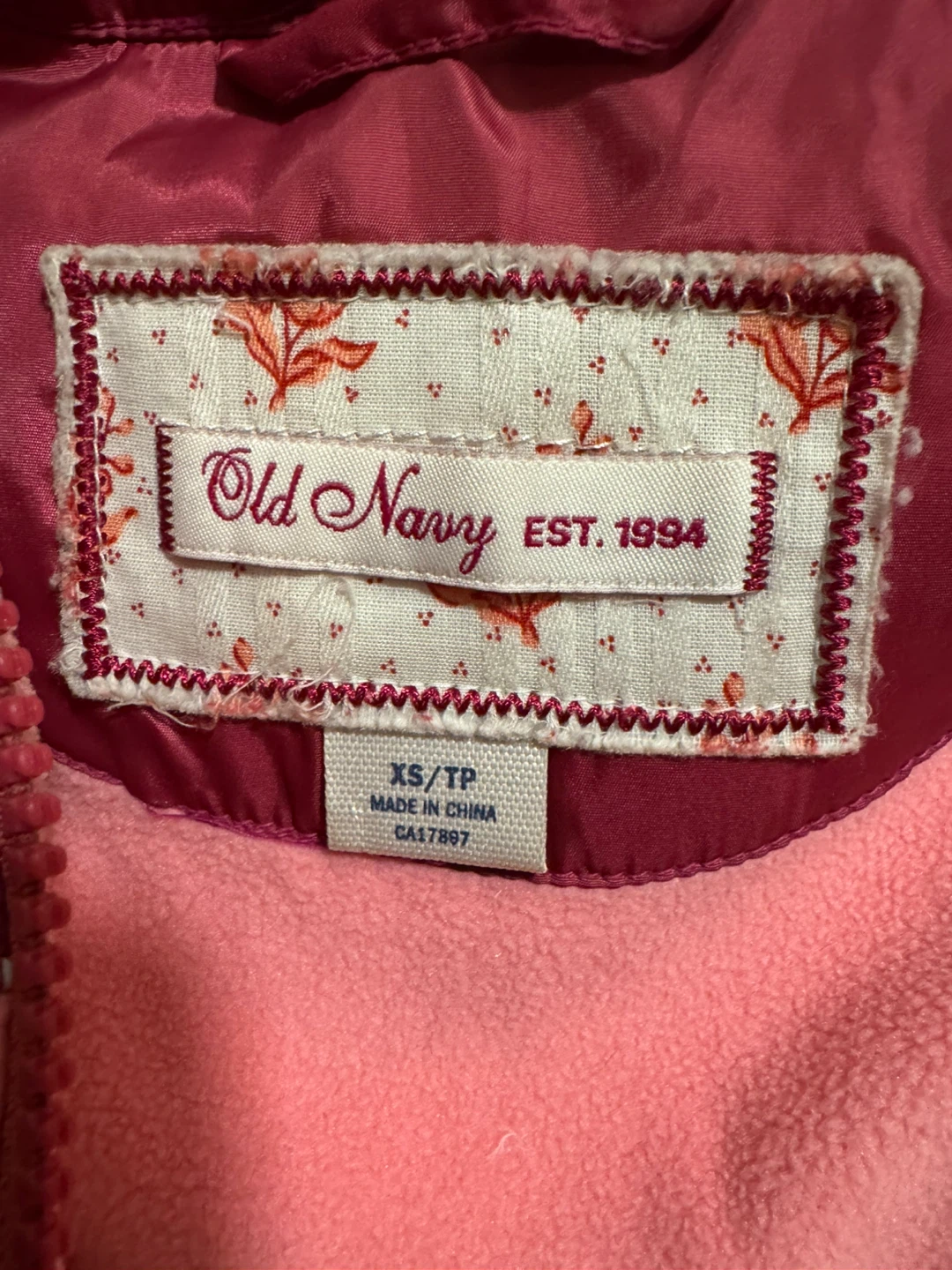 4-5T Old Navy Puffer Vest XS/TP - photo 2
