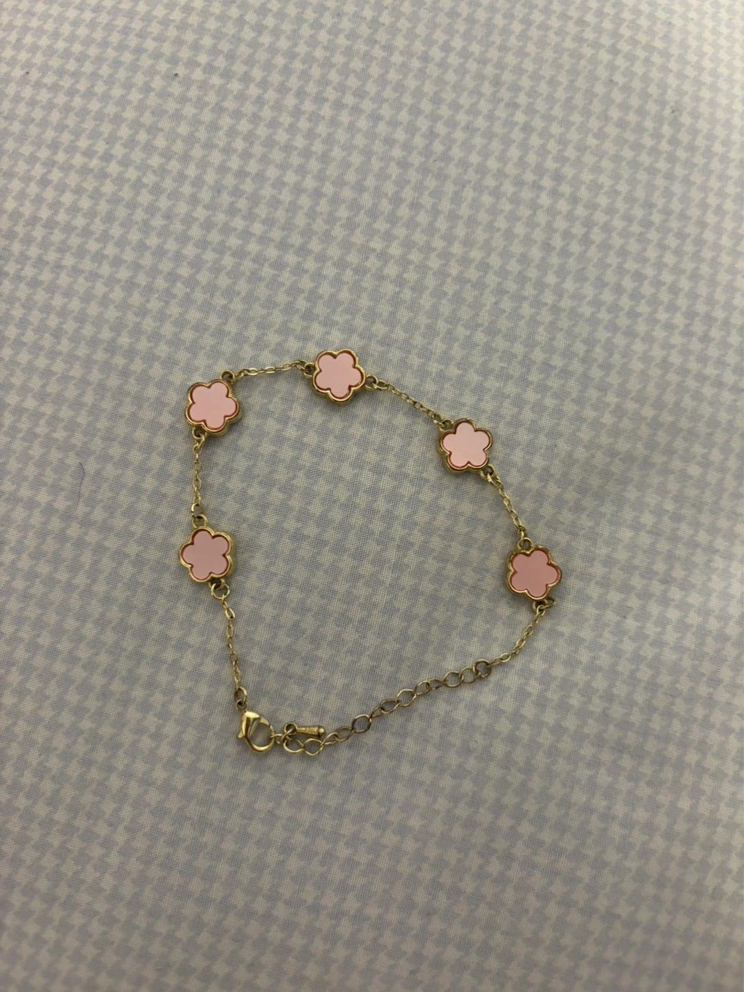 Gold-tone bracelet with pink flower charms - photo 2