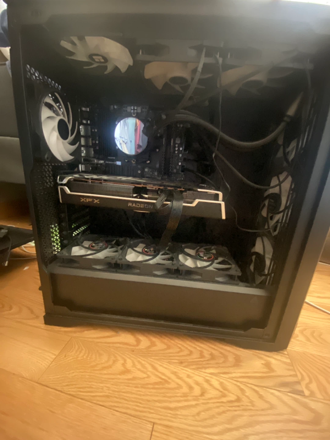 Used gaming pc 2tb storage easily runs games - photo 5