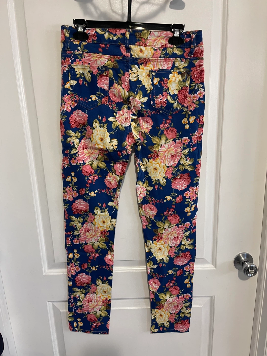 Modelia Floral Skinny Pants Size L - photo 3