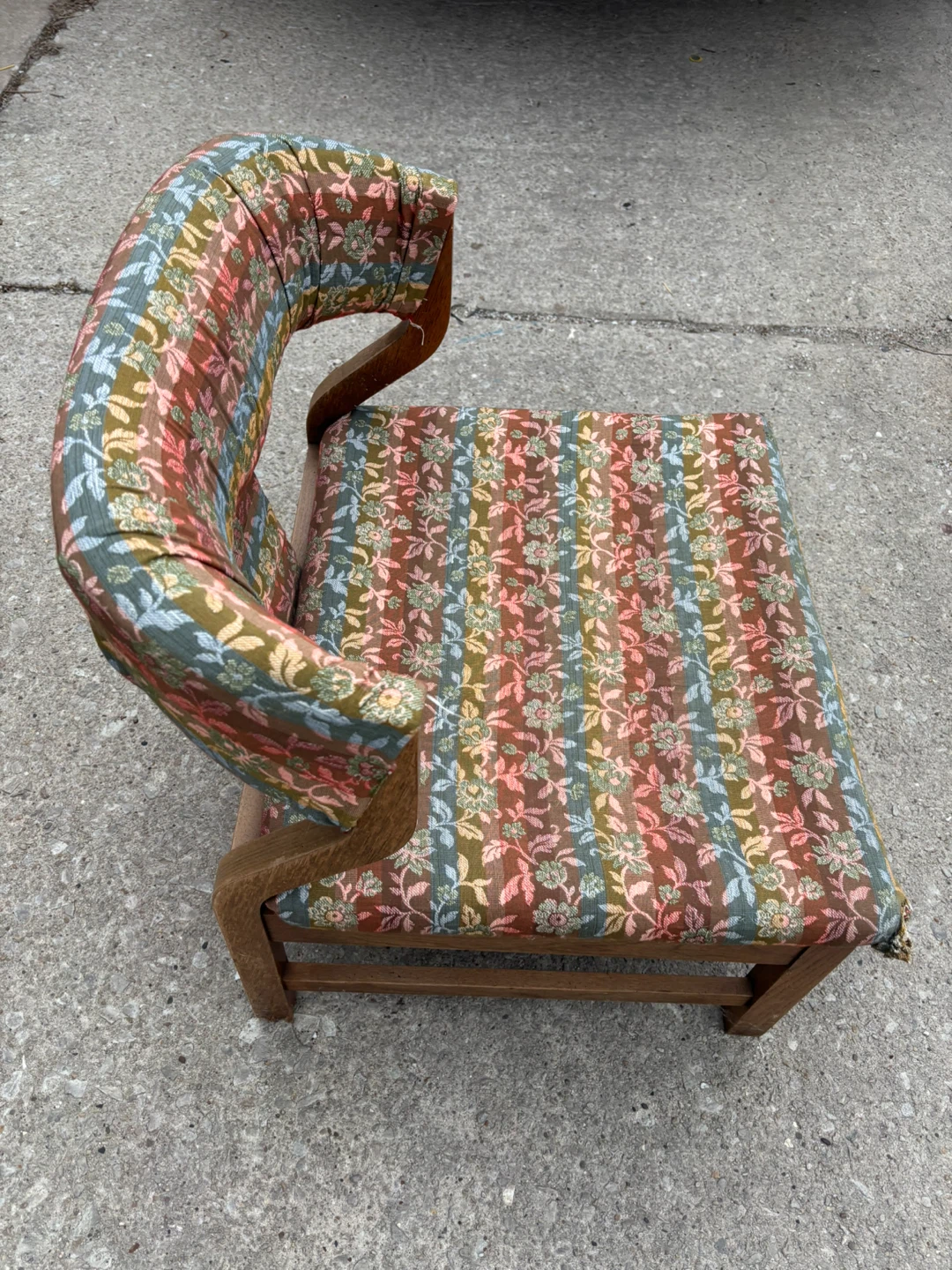 Vintage Accent Chair ! - Floral Upholstery