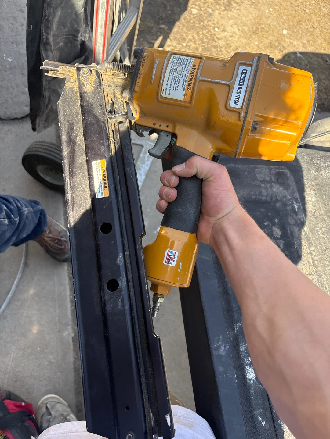 Stanley Bostitch Coil Roofing Nailer - photo 2