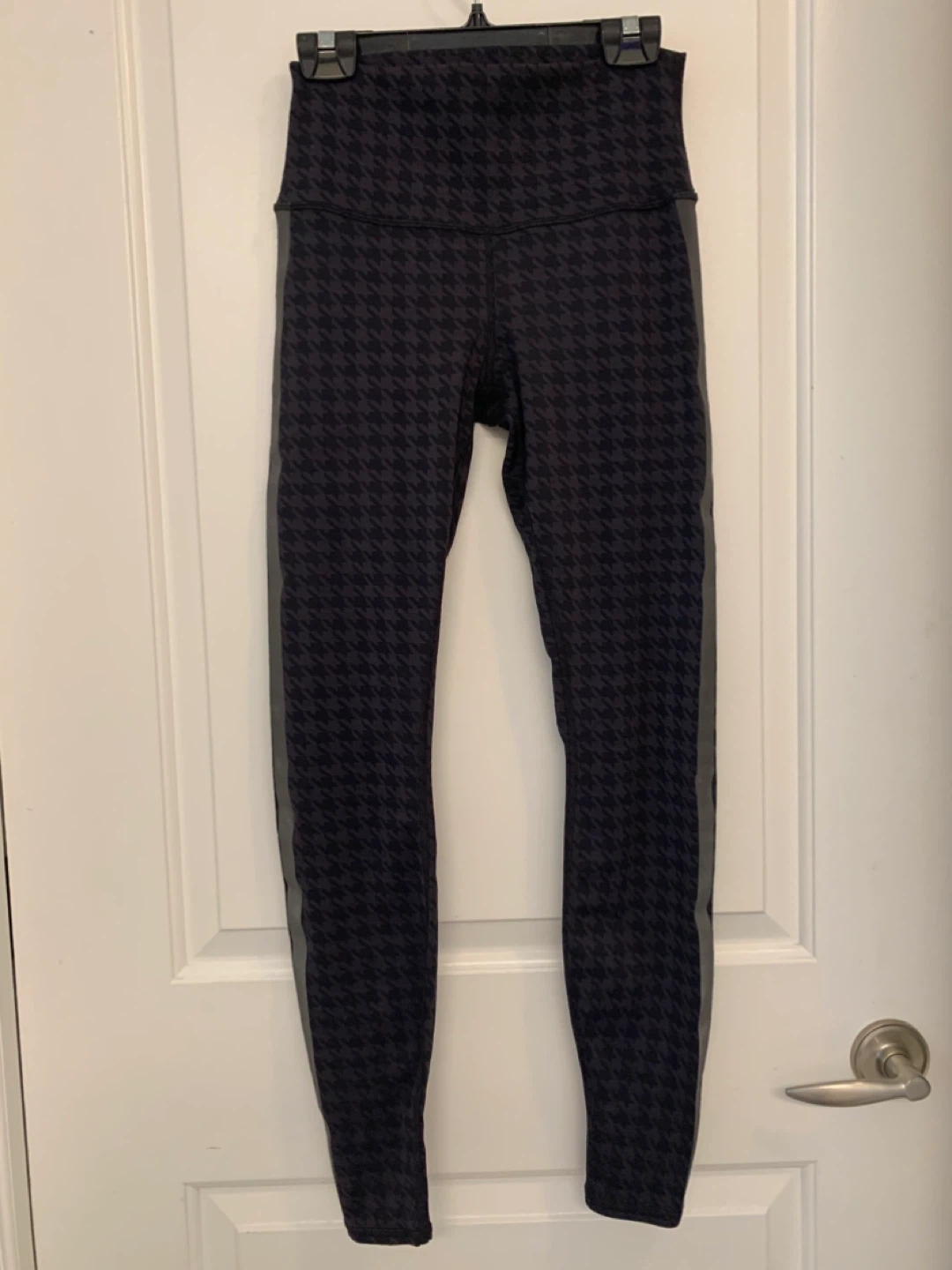 Alo Yoga Houndstooth Leggings - photo 2