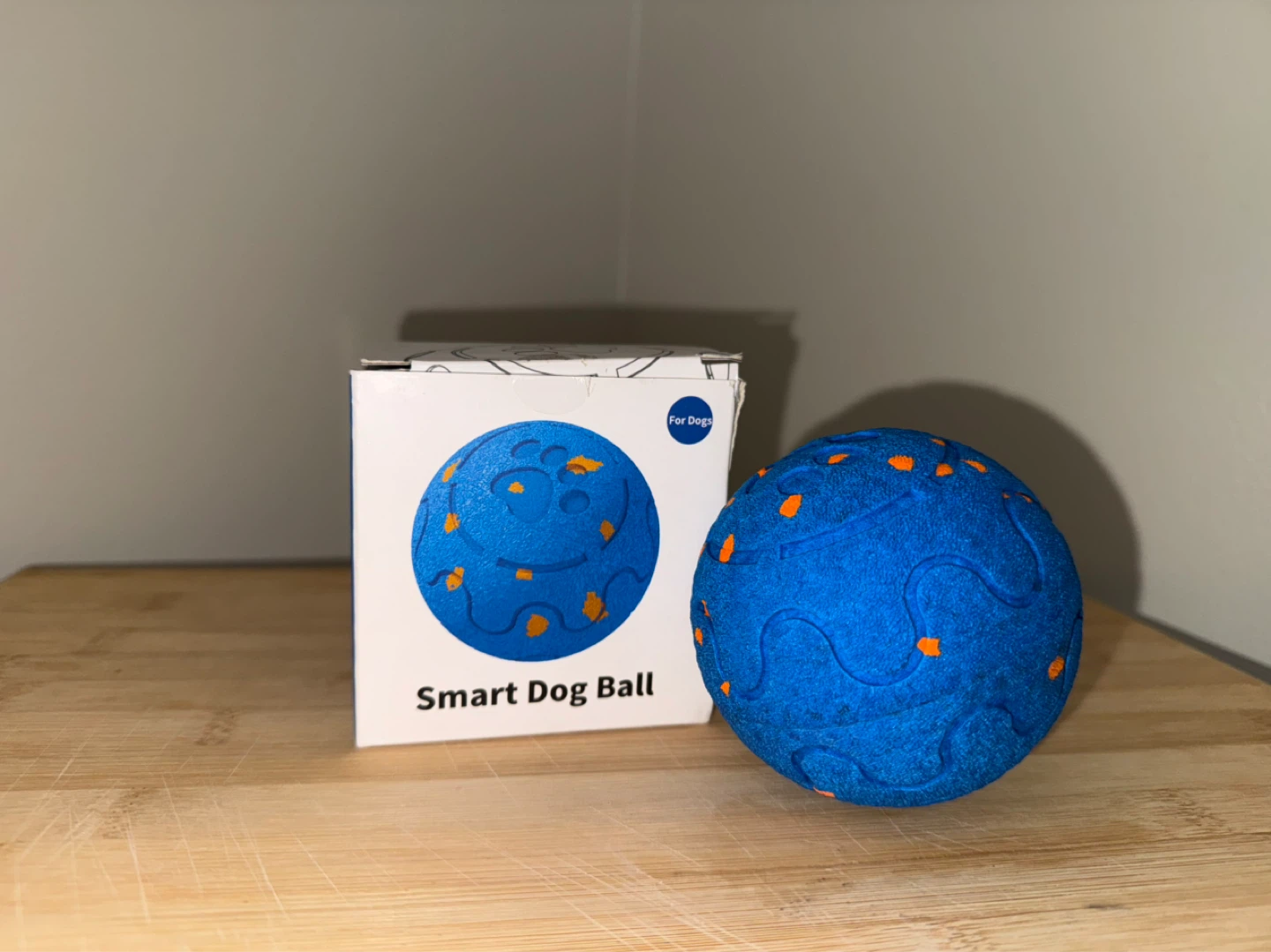 Smart Dog Ball Toy with USB Charging Cable - photo 2