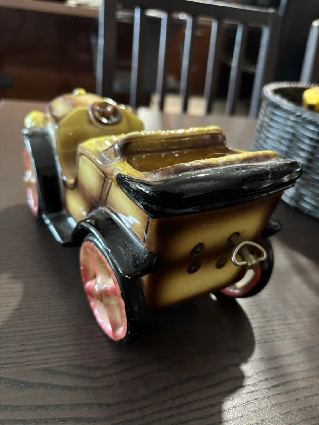 Vintage Ceramic musical box Car Figurine - photo 3