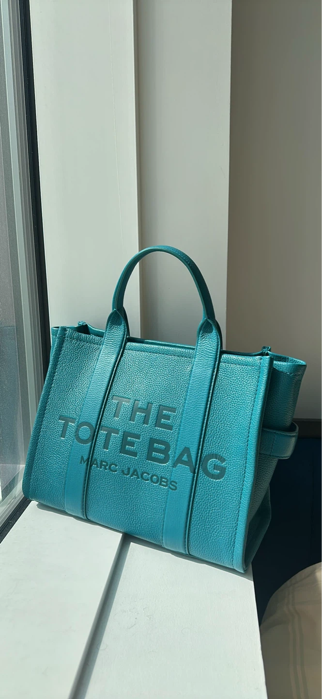Marc Jacobs The Tote Bag - Medium