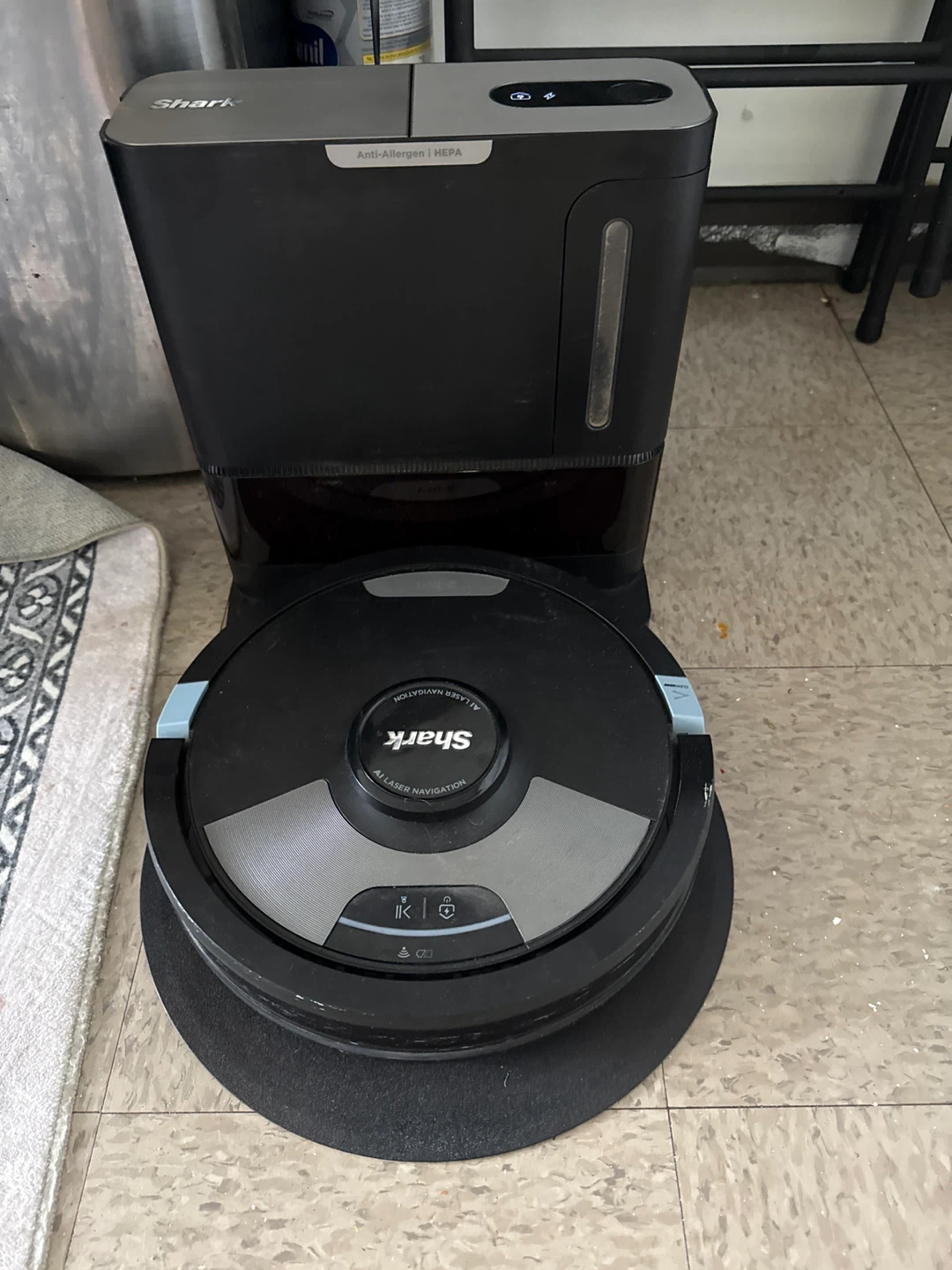 Shark AI Ultra 2-in-1 Robot Self-Empty XL Vacuum - photo 2