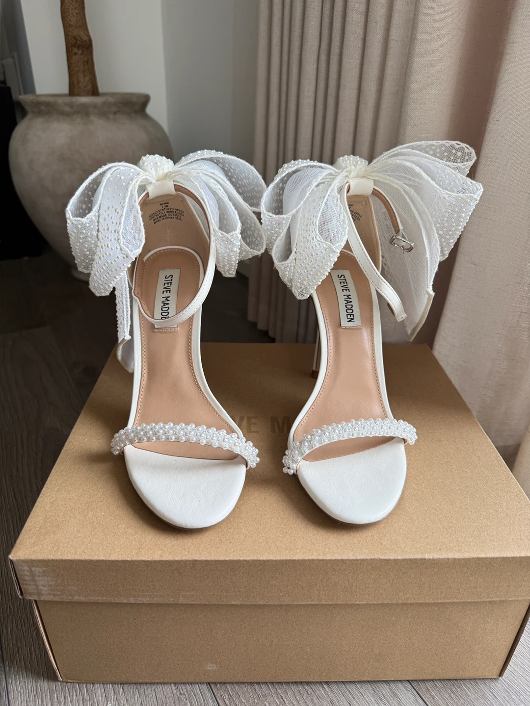 Steve Madden White BENNI Heels Size 7.5 - photo 2