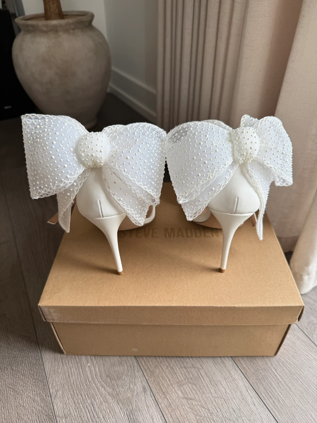 Steve Madden White BENNI Heels Size 7.5 - photo 3