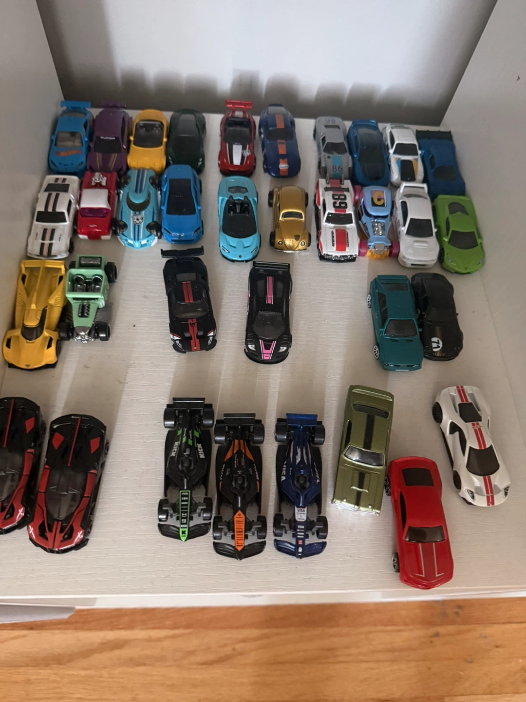 Hot Wheels Die-Cast Cars Lot - photo 2