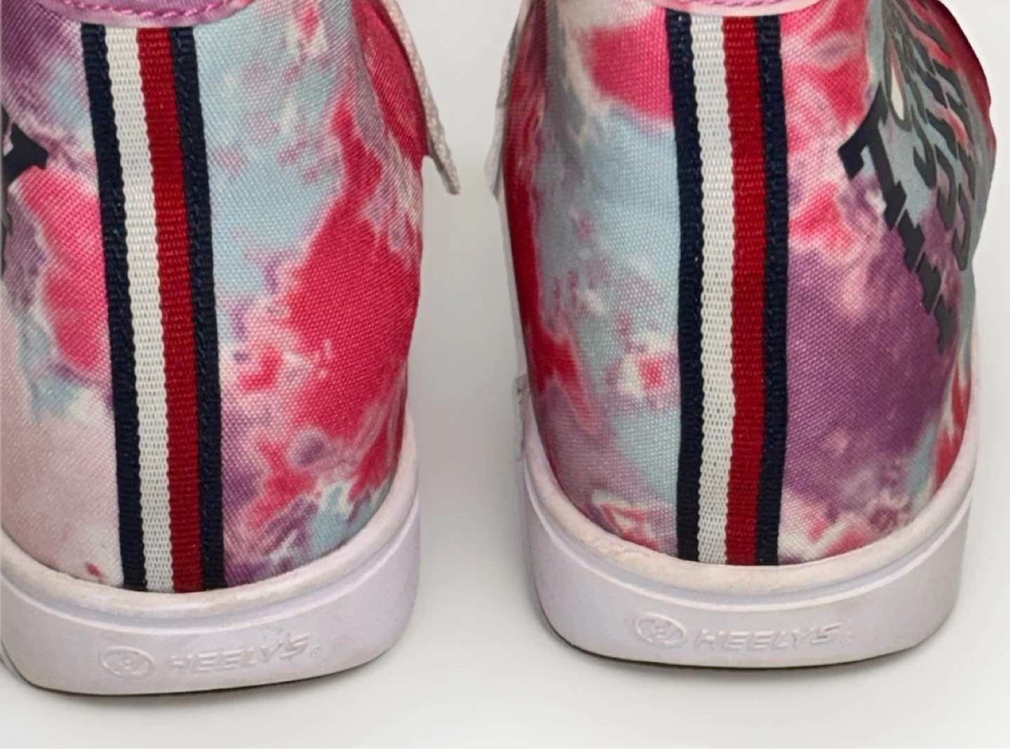Heelys Tie Dye Roller Shoes Size 6 Youth - photo 3