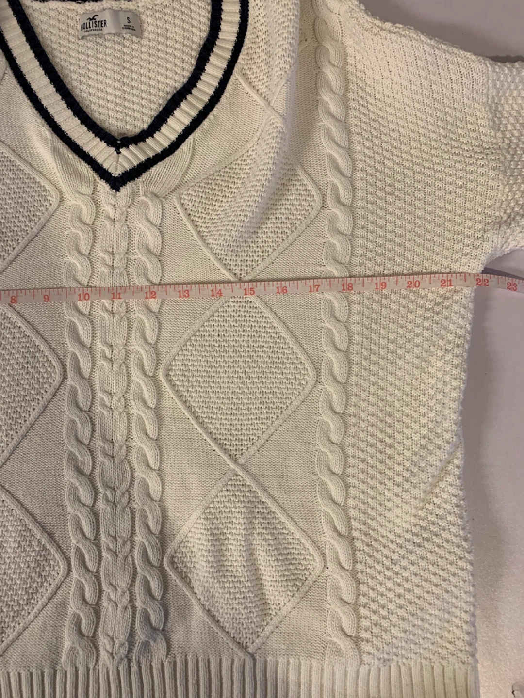 Hollister White Cable Knit V-Neck Sweater - photo 5