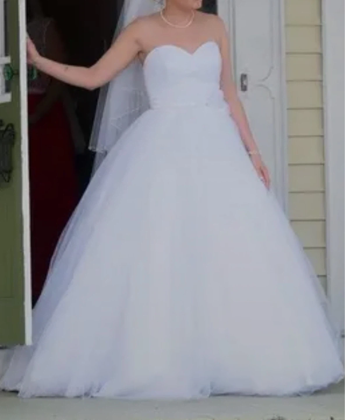 White Strapless Tulle Wedding Dress - photo 2