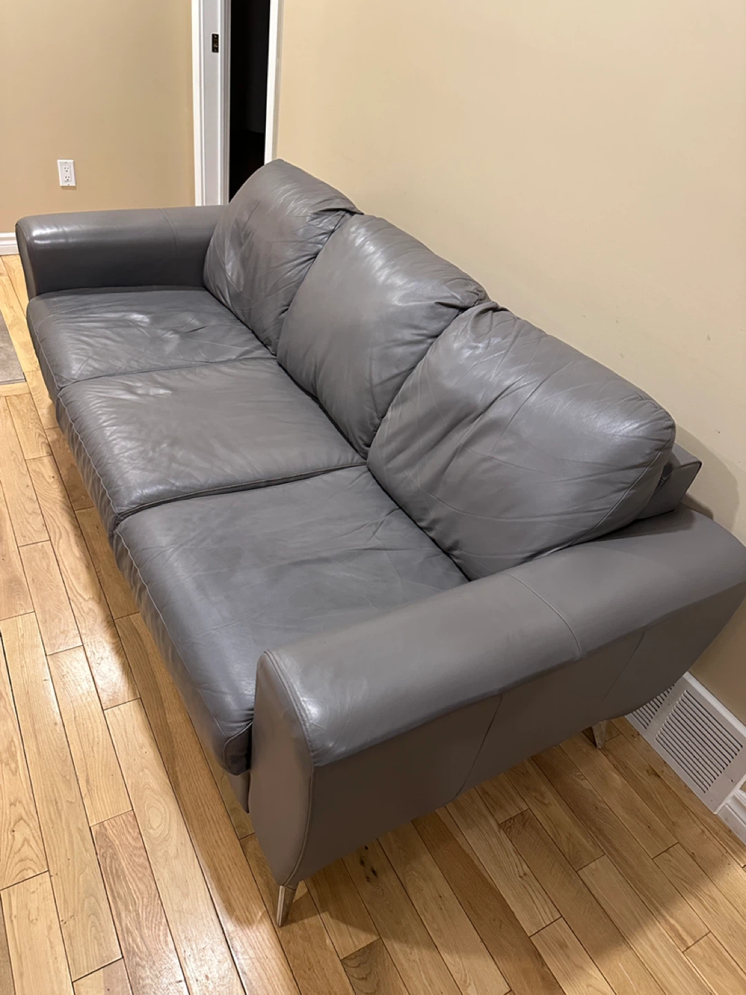 Palliser Aviana Genuine Leather Sofa (CAN DELIVER) - photo 5