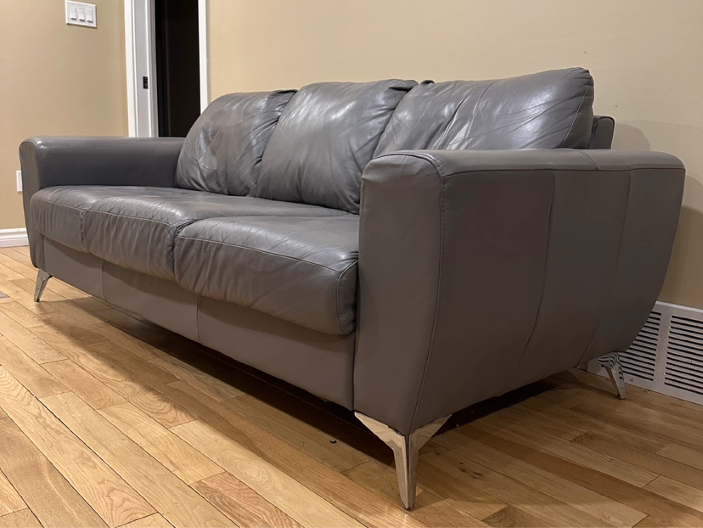Palliser Aviana Genuine Leather Sofa (CAN DELIVER) - photo 3