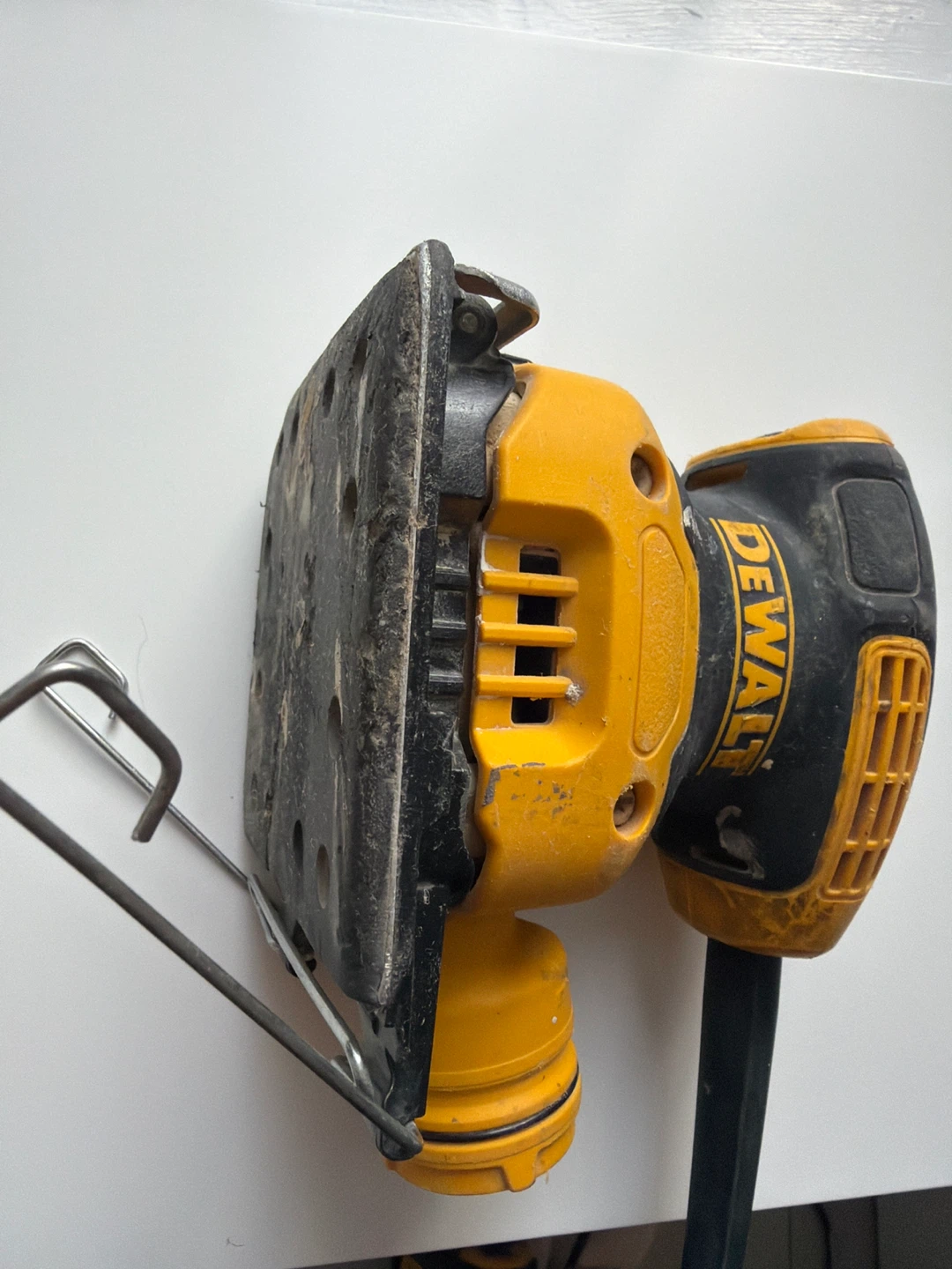 DeWalt Orbital Sanders (2) - DWE6411 - photo 5
