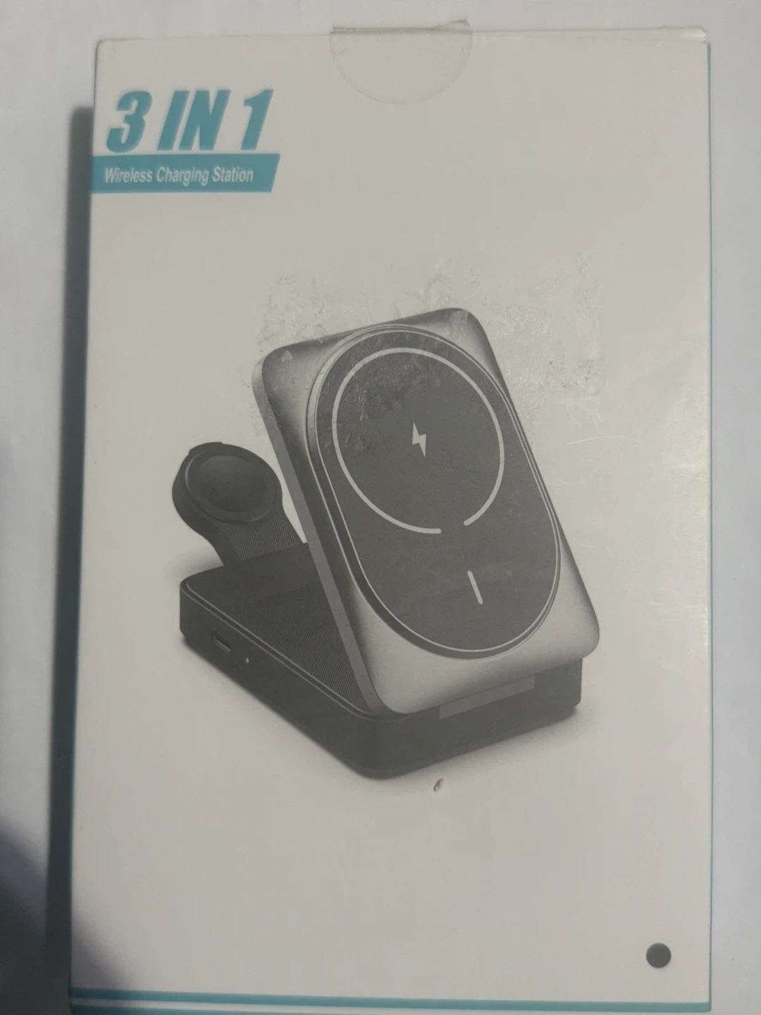 3-in-1 Wireless Charging Station - photo 3