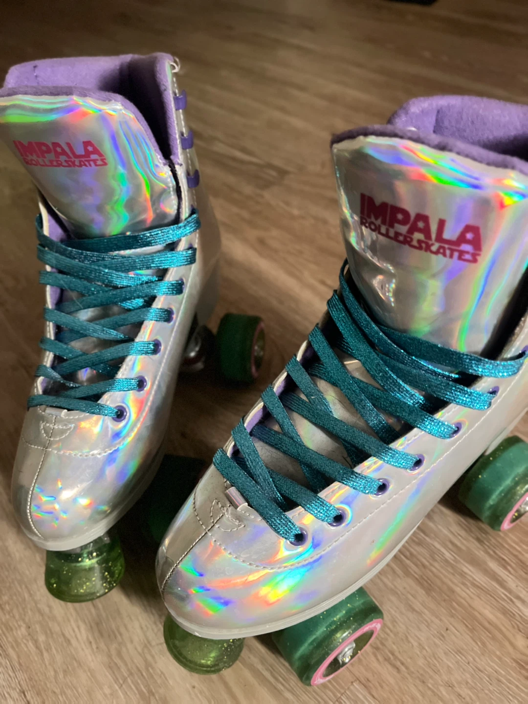 Impala Roller Skates - Holographic Silver Size 7 - photo 4
