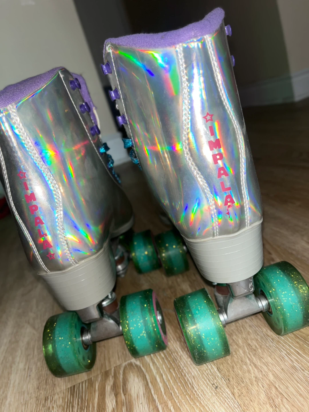 Impala Roller Skates - Holographic Silver Size 7 - photo 2