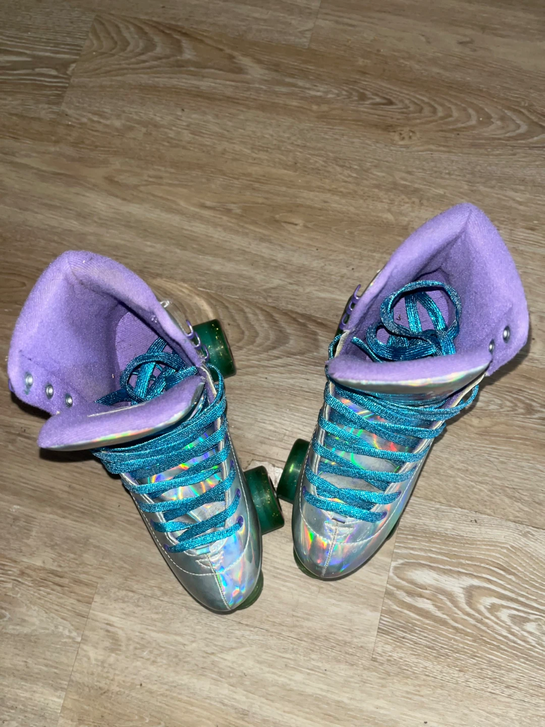 Impala Roller Skates - Holographic Silver Size 7 - photo 3