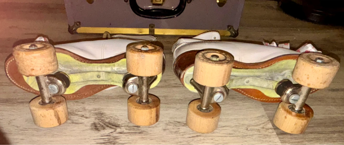 Vintage Chicago White Roller Skates with Case - photo 5