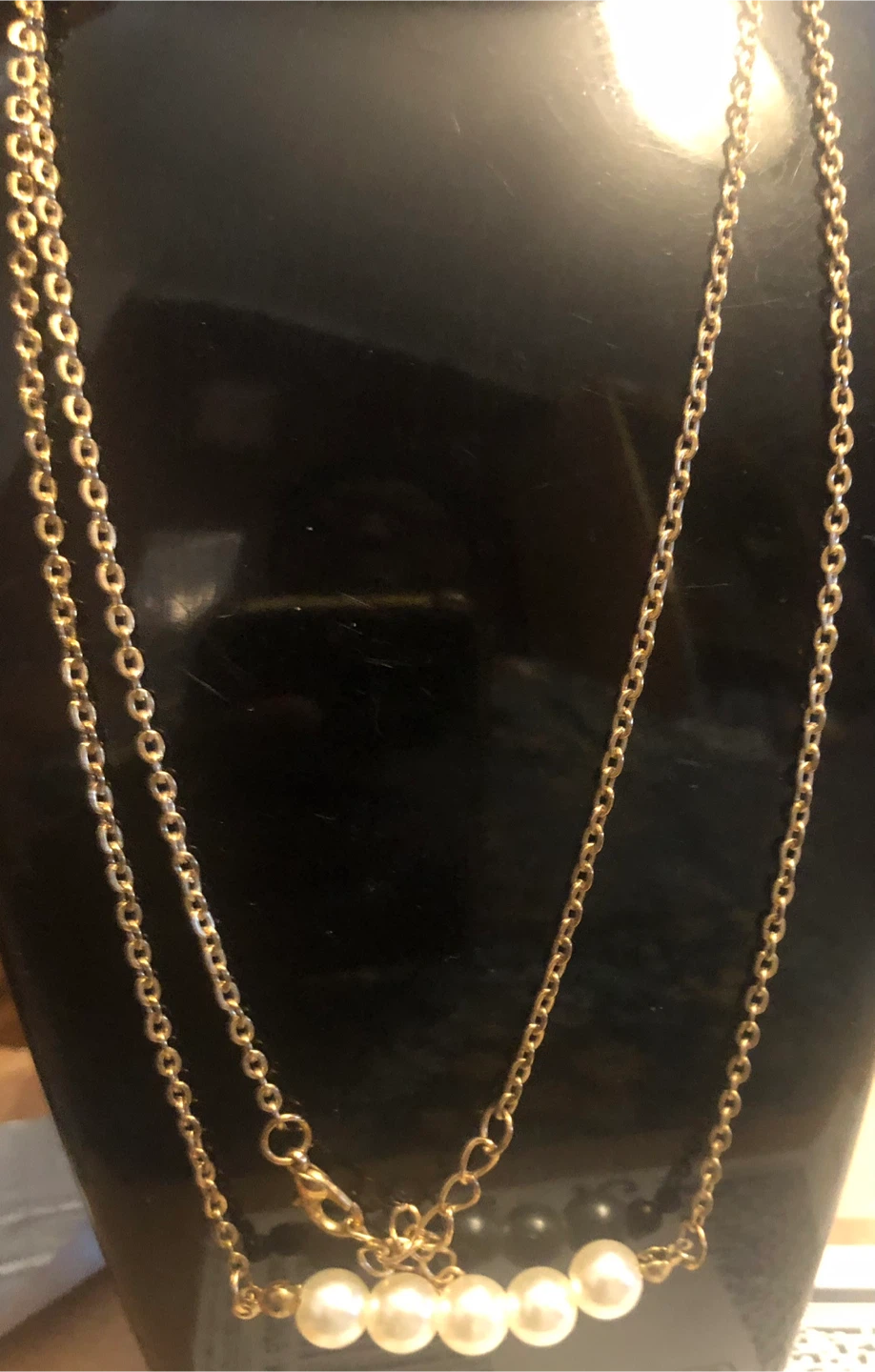 Gold-tone necklace with faux pearls - photo 2