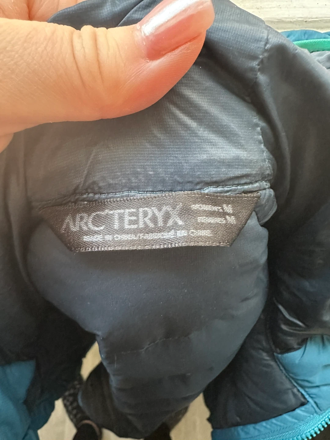 Arc’teryx Women’s Thorium AR Hoody - Medium - photo 2