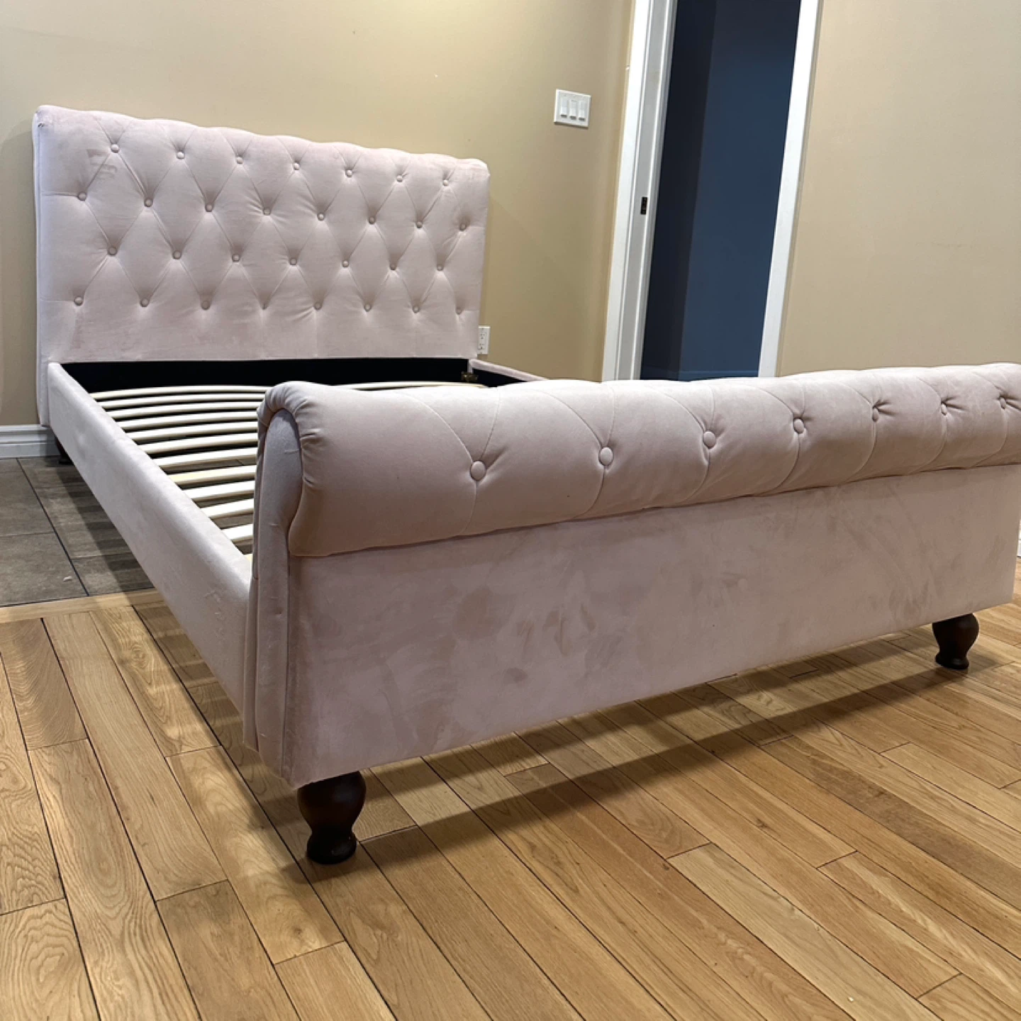 Structube Pink Moss Velvet Double Size Bed (CAN DELIVER) - photo 4